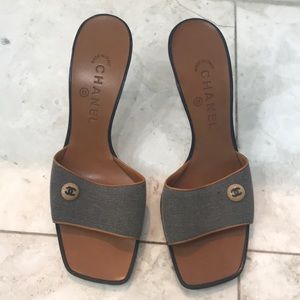 Chanel slide